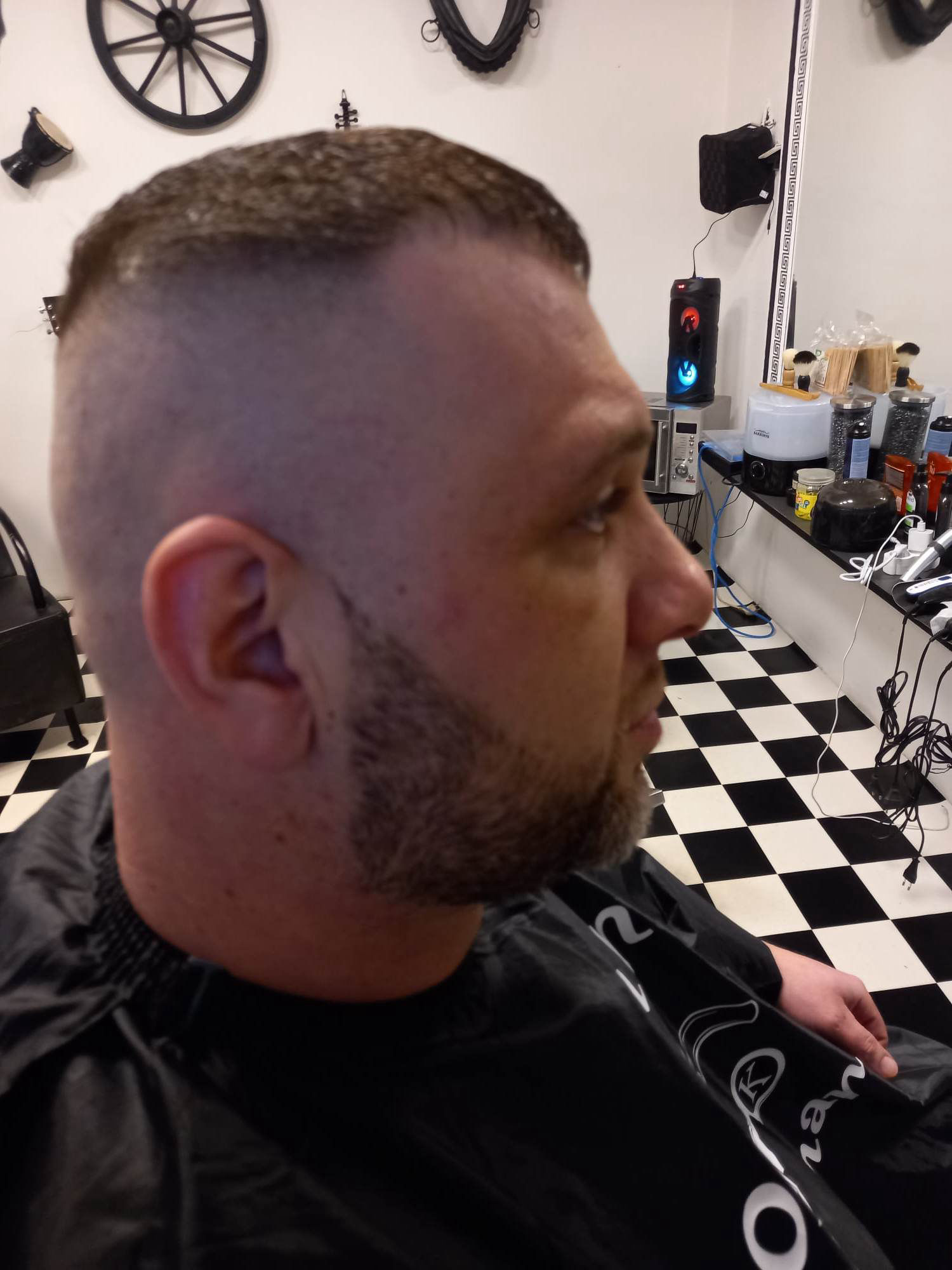 Romano Gentleman Holičství Kadeřnictví Jablonec nad Nisou Barber